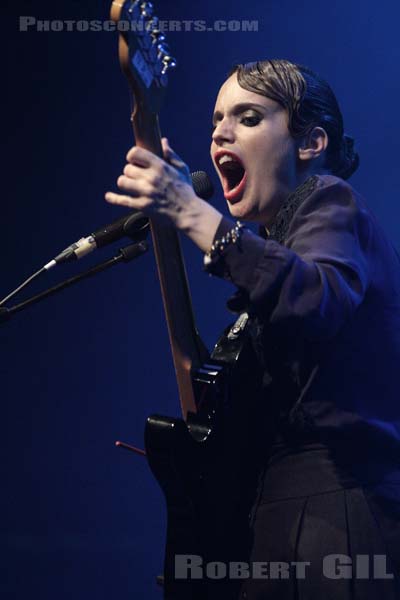 ANNA CALVI - 2013-09-26 - PARIS - Gaite Lyrique - 